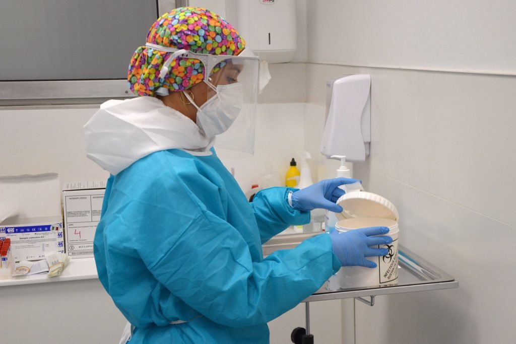 Sanidad constata 132 casos de COVID-19 y un fallecido