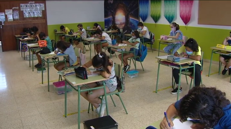 Canarias incorporará más de 2.600 profesores de refuerzo el próximo curso