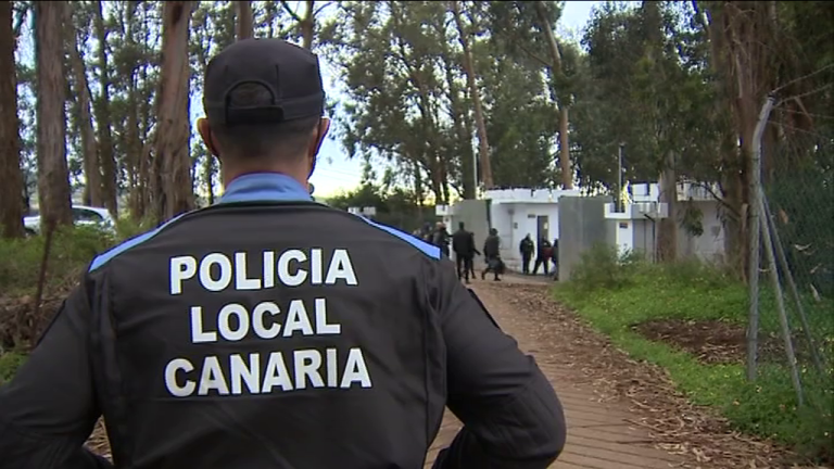 Sanidad realizará un cribado a 600 migrantes en Las Raíces tras un positivo