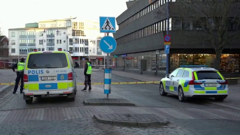 Suecia continúa la investigación como posible atentado terrorista el ataque con ocho heridos