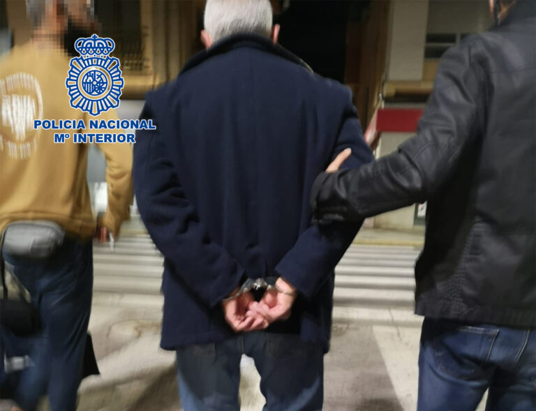 La Policía Nacional entrega a las autoridades uruguayas a un ex Coronel reclamado por delitos de genocidio y lesa humanidad