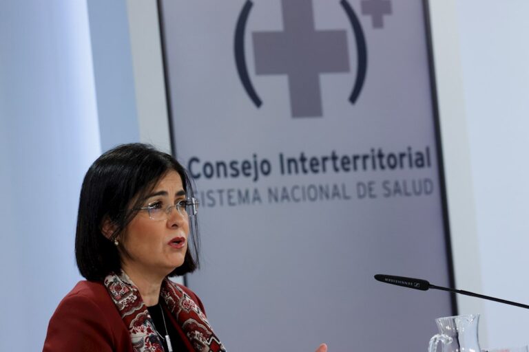 Sanidad y comunidades se dan una plazo para unificar un plan de Semana Santa