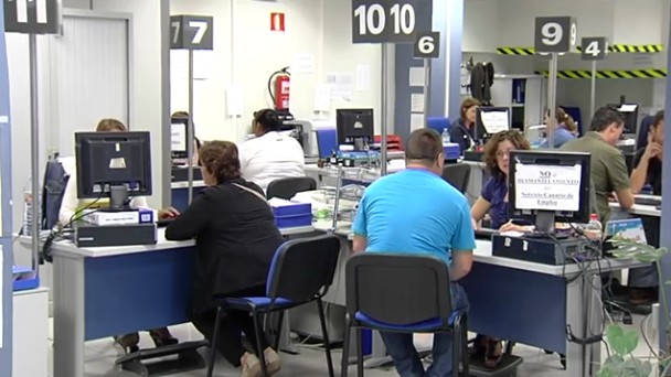 España supera los cuatro millones de parados por primera vez desde el año 2016