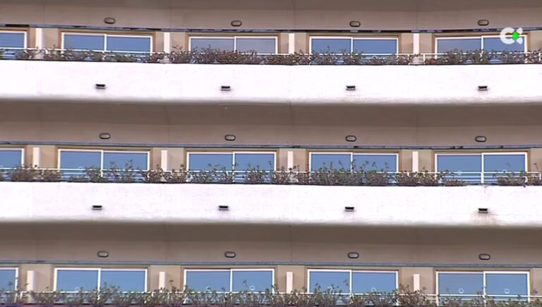 Los hoteles suman en julio menos de la mitad de pernoctaciones que en julio de 2019