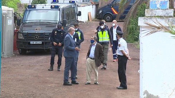 Ténicos del Defensor del Pueblo inspeccionan por sorpresa 14 instalaciones para migrantes en las islas