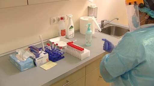Canarias registra 131 nuevos casos de COVID-19 y un fallecido
