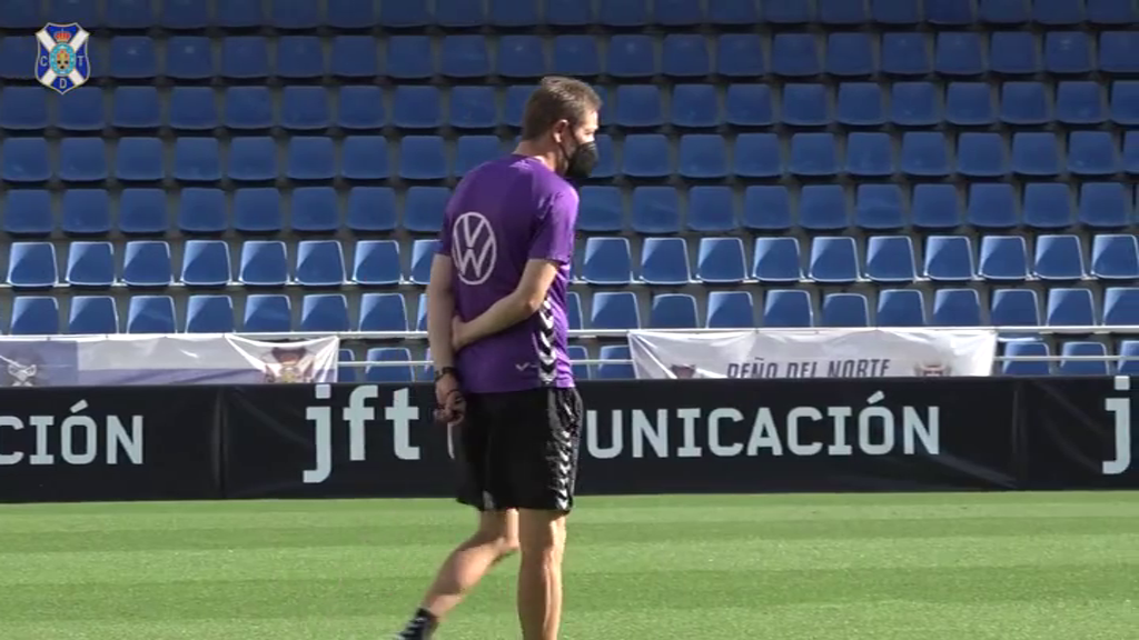 El Tenerife busca ante el Sporting acercarse a la permanencia