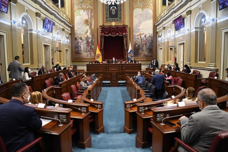 El Parlamento pide que se cumpla la Ley de Atención Temprana