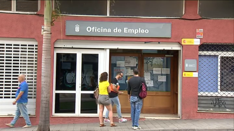 5.775 personas consiguieron empleo en Canarias en el mes de marzo