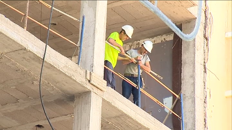 Reino Unido realizará una prueba piloto que reduce a cuatro días la jornada laboral