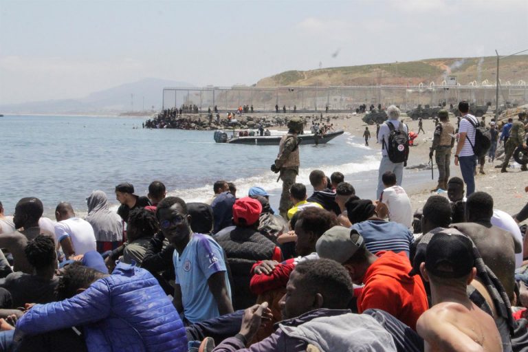 Más de 500 marroquíes han regresado voluntariamente a su país en dos días desde Ceuta