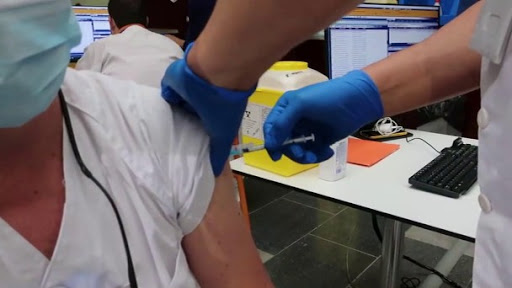 Sanidad administra 719.628 dosis de vacunas contra la covid19 en Canarias