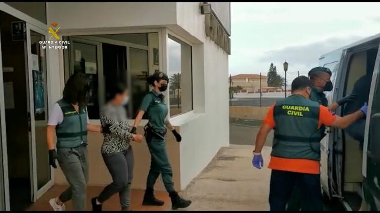 Detenidos por varios hurtos mediante el ‘abrazo cariñoso’ en Fuerteventura