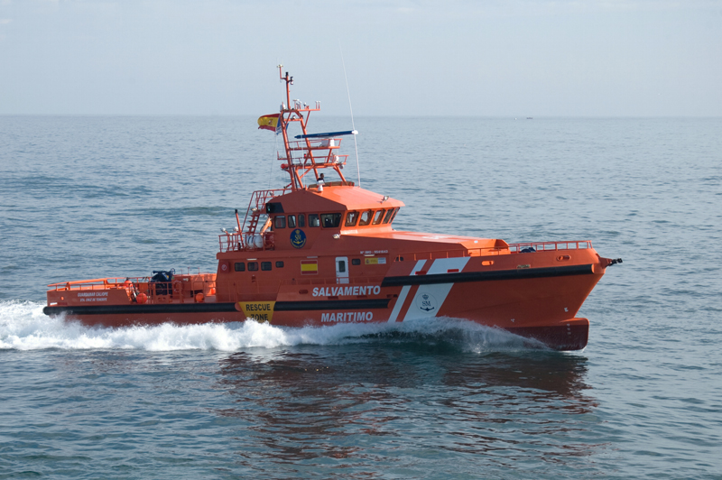 Rescatan a 57 personas, entre ellas 3 bebés, en una lancha en Fuerteventura