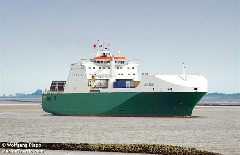 Un carguero británico rescata a 25 migrantes a 426 kilómetros al sur de Gran Canaria