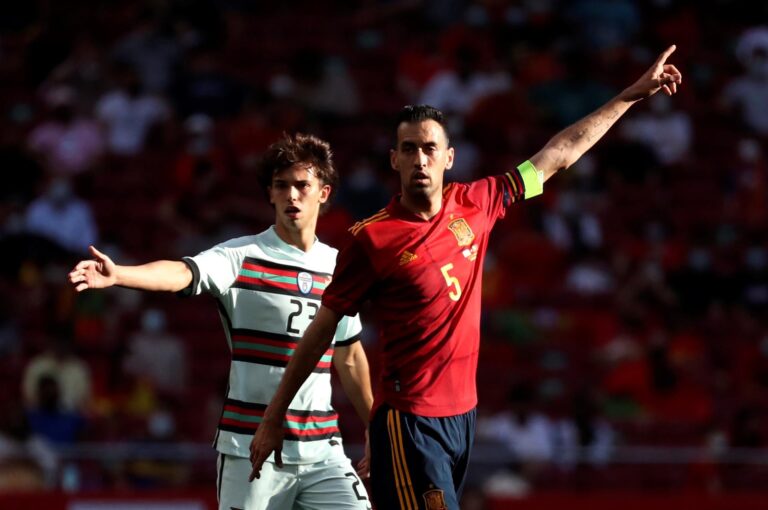 Busquets da negativo en test PCR y regresa a la selección