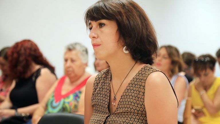 Juana Rivas sale de prisión para cumplir condena en su casa con control telemático