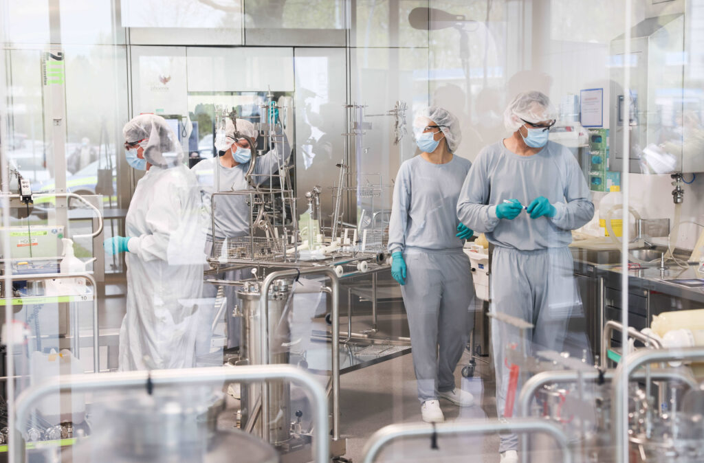 Los contactos estrechos con un positivo de ómicron no tendrán que guardar cuarentena si están vacunados