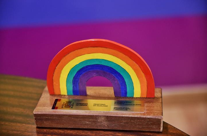 Igualdad reconoce con los premios Arcoíris la defensa de los derechos LGTBI