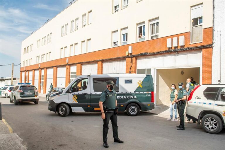 La Guardia Civil halló restos humanos en el registro de la casa del asesino de Rocío Caíz