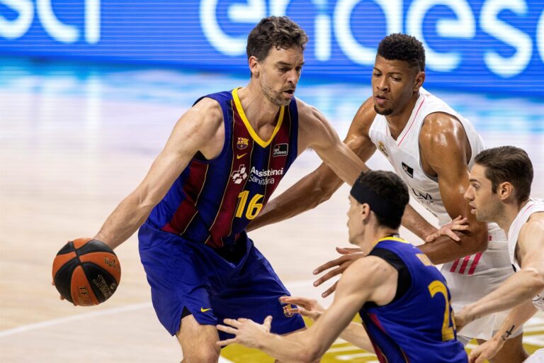 Higgins deja al Barça a un paso del título de Liga (75-89)
