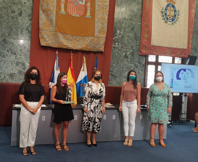 Autoridad Portuaria de Santa Cruz de Tenerife y la Asociación de Familias Monoparentales, «Premios Ellas 2021»