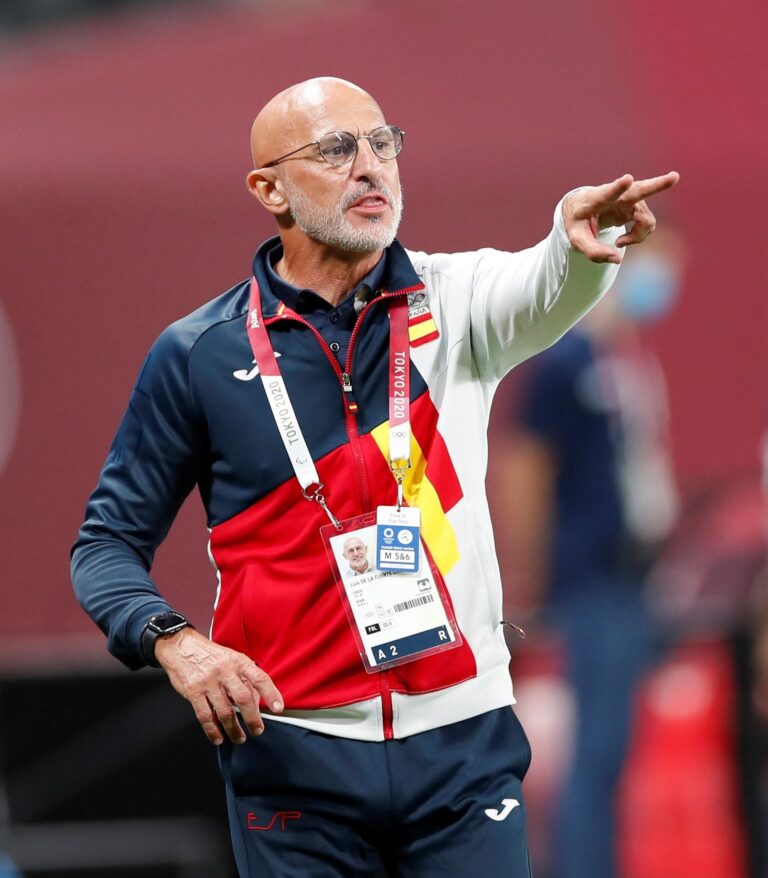 España termina el partido ante Egipto con Mingueza y Ceballos lesionados