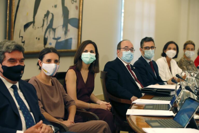 Sánchez preside su primer Consejo de Ministros tras la remodelación del Gobierno