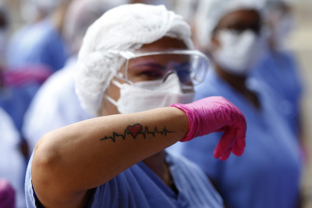 La subida imparable de contagios se dispara hasta los 2.957 nuevos casos