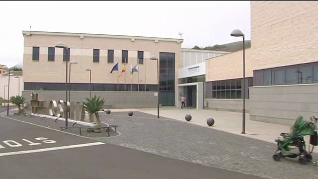 El Hierro inicia un cribado voluntario a quienes viajen a la Isla