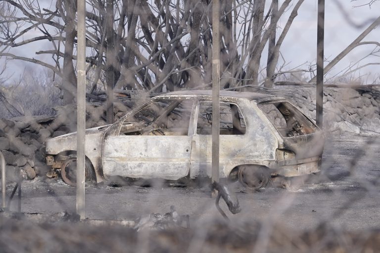 Un gran incendio obliga a la evacuación de 400 personas en Cerdeña