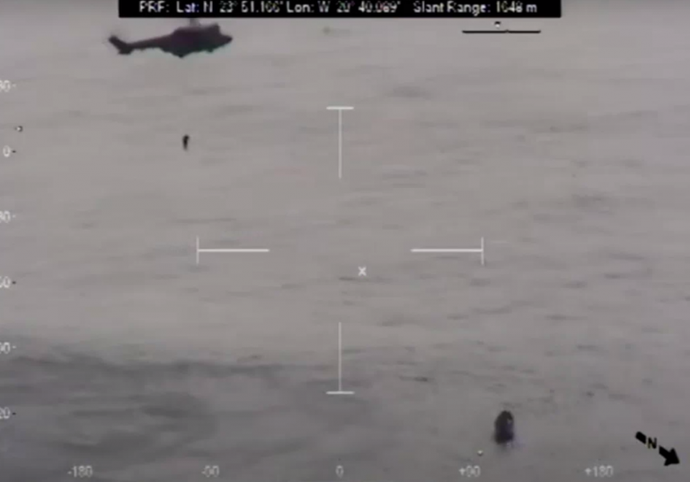 Dramático rescate del SAR a 400 kilómetros de Canarias