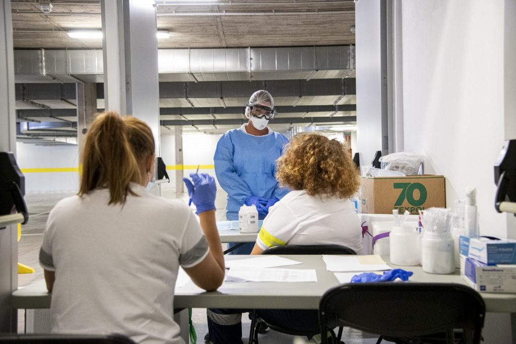 Canarias registra 4 fallecimientos y 121 casos de COVID-19