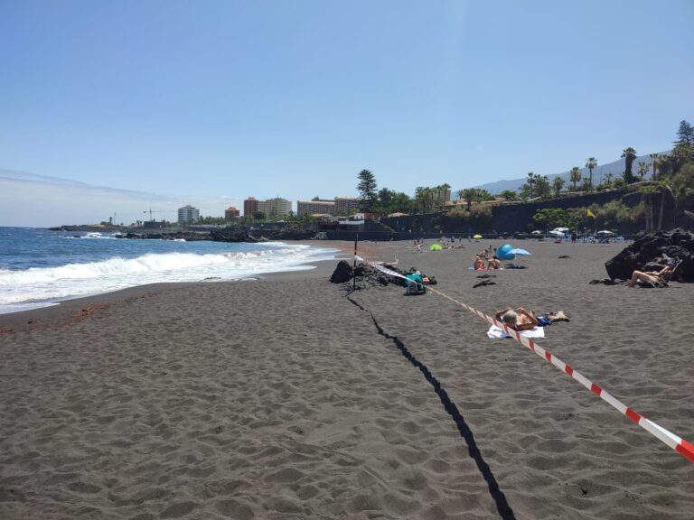 Tenerife podría eliminar los vertidos al mar en un año y medio