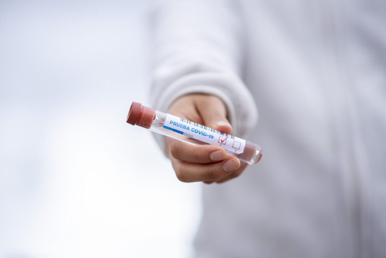 Canarias, entre las primeras comunidades en secuenciación del coronavirus