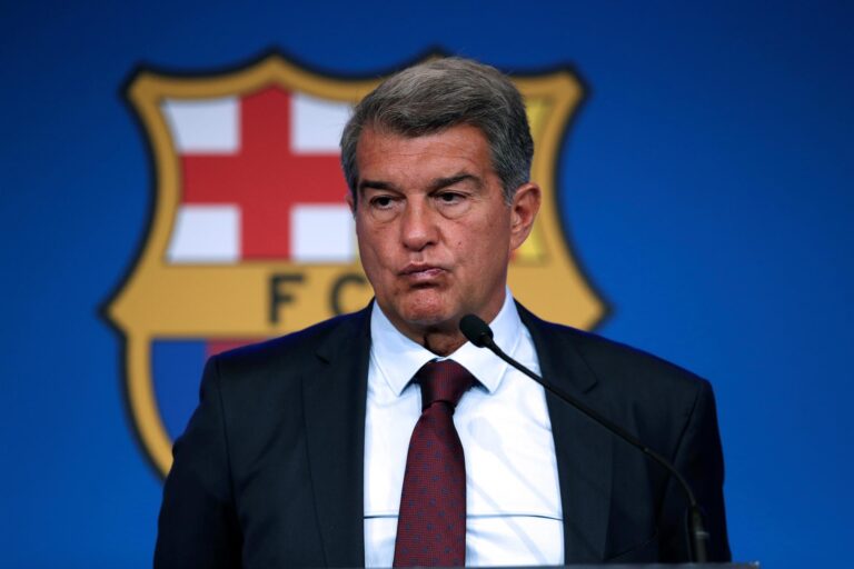Laporta admite que la renovación de Messi hubiera puesto en riesgo al club
