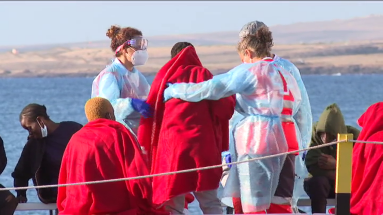 Más de una decena de desaparecidos de la neumática rescatada en Fuerteventura