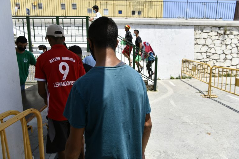 Las ONG que trabajan con jóvenes migrantes reclaman reformas legales urgentes