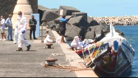 Llega otra patera a La Restinga en El Hierro con 50 personas a bordo
