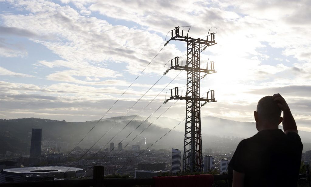 Endesa pone en marcha la reconstrucción del sistema eléctrico de La Palma