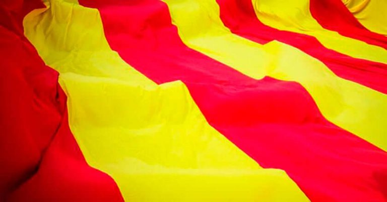 Comunes piden que mesa de diálogo sirva para salir del «bloqueo y parálisis»