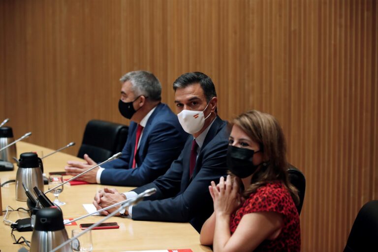 El Gobierno aprobará más medidas para reducir el impacto del coste de la luz