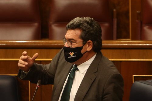 El ministro José Luis Escrivá asegura que Canarias está preparada para acoger a los migrantes