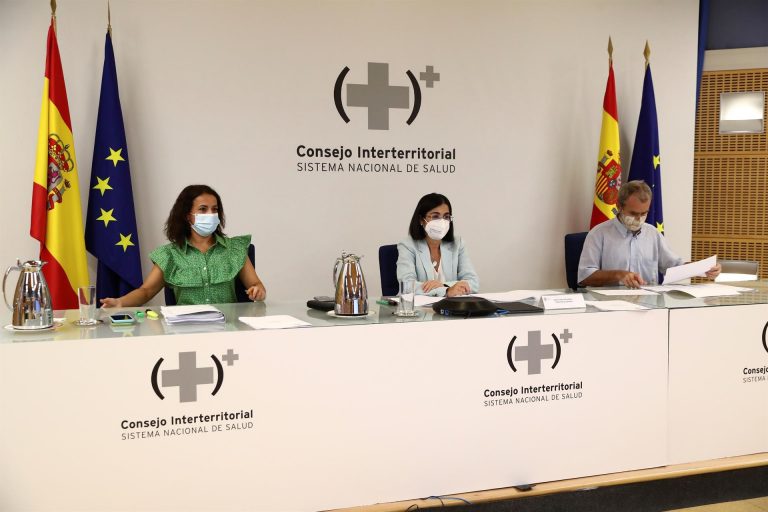 La Interterritorial de Sanidad aborda la tercera dosis y los aforos en los eventos deportivos