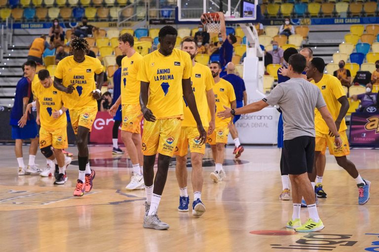 El Granca cae ante el campeón (64-82)