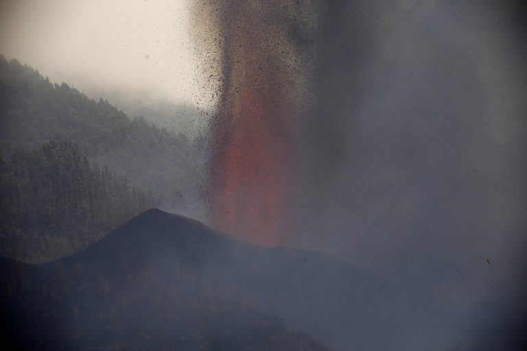 Meteorólogos ven poco probable, pero no descartable, que se produzca lluvia ácida en zonas pobladas