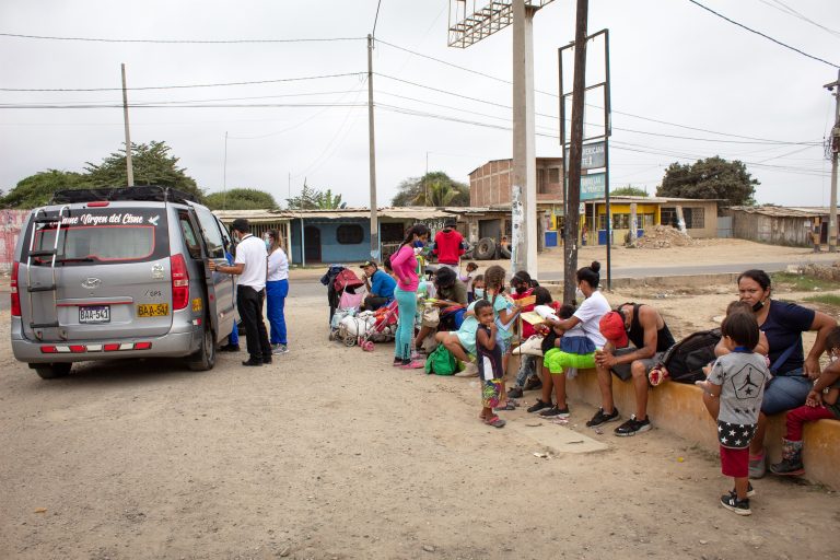 Maduro propone a Castillo impulsar un plan de retorno de migrantes venezolanos en Perú