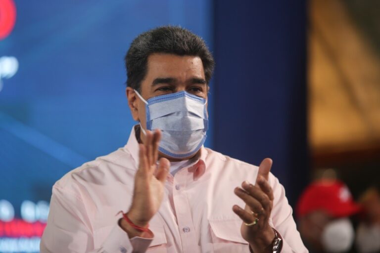 Maduro felicita al principal bloque opositor venezolano por decidir participar en las elecciones