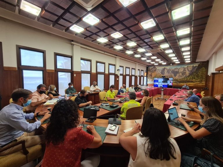 El comité científico del PEVOLCA no incluyó en informe el riesgo inminente