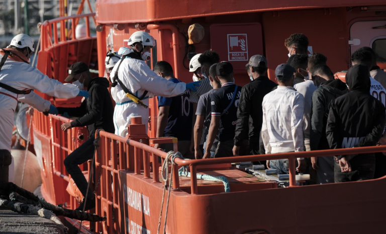 Rescatan de madrugada a cerca de 200 migrantes en Lanzarote y Gran Canaria